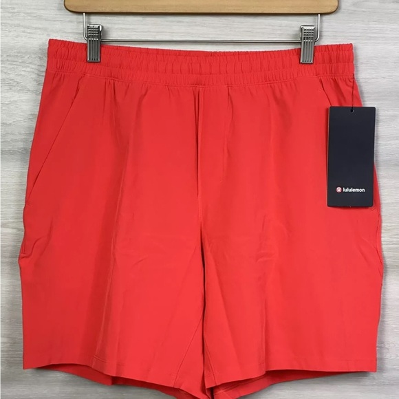 Lululemon pace breaker men’s shorts 7 inch NWT - Picture 1 of 2